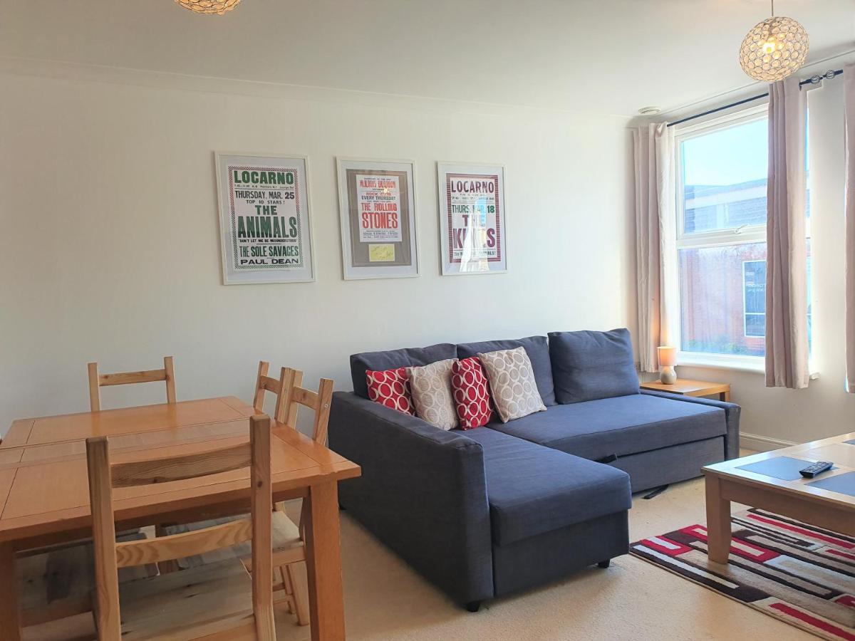 Old Town Apartments 스윈던 외부 사진